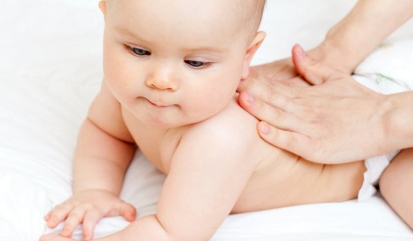 Massage bébé