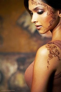 Mehendi: què és. Dibuixos de henna al cos per a principiants. Esbossos, dissenys de tatuatges