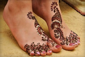 Mehendi: què és. Dibuixos de henna al cos per a principiants. Esbossos, dissenys de tatuatges