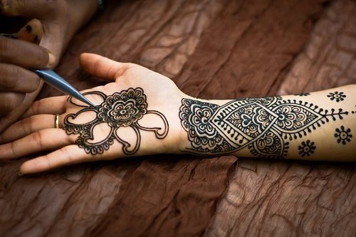 Mehendi: què és. Dibuixos de henna al cos per a principiants. Esbossos, dissenys de tatuatges