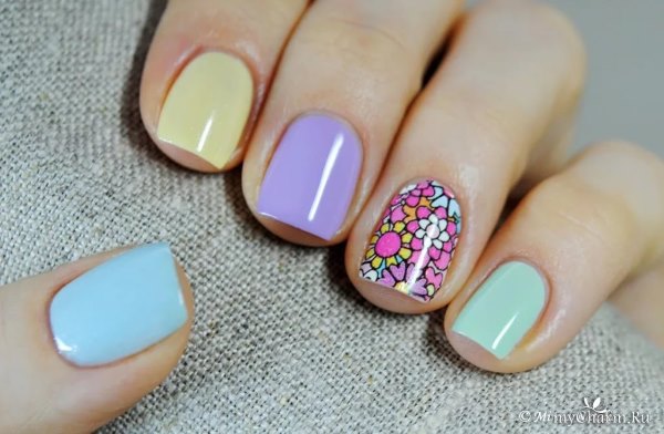 Manicura en colors pastel. Idees suaus de manicura amb fotos