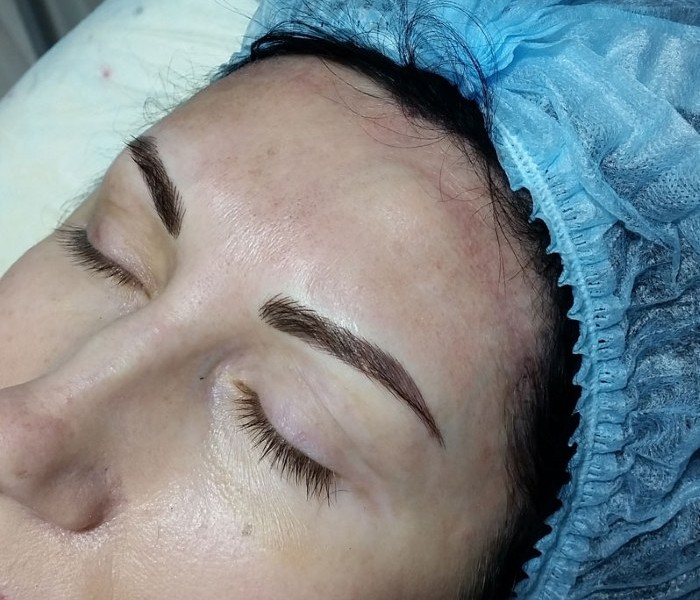 Què és el microblading de celles, com es fa, es cura, quant dura, ressenyes, fotos