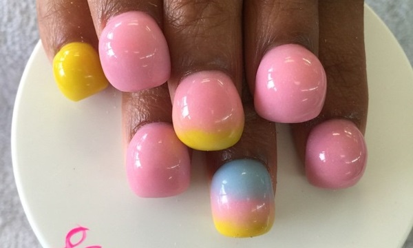 Manicura de bombolles: fotos, dissenys, com fer ungles amb bombolla elegants pas a pas