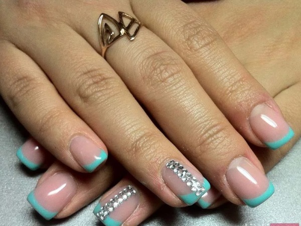 Manicura francesa amb pedreria. Foto, tendències de disseny de moda. Com fer esmalt de gel i laca