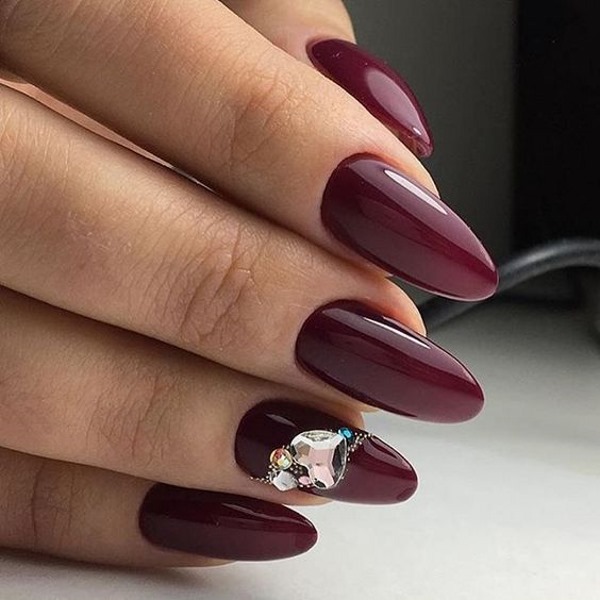 Esmalt de gel monocrom en manicura. Notícies de moda de fotos 2020