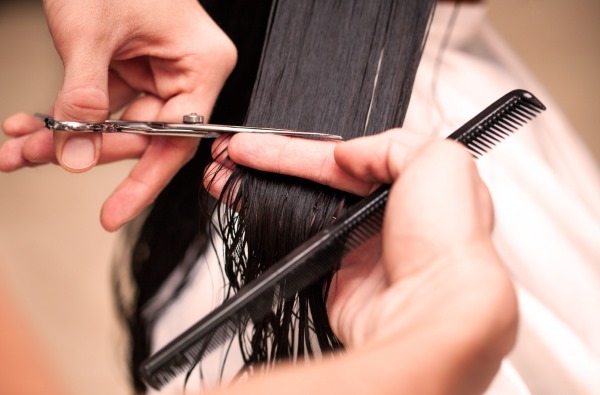 Couleur des cheveux brun cendré. Photos avant et après la coloration, qui convient