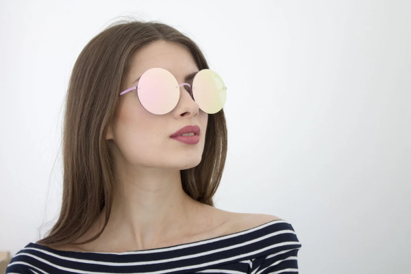 Lunettes rondes pour filles, lunettes de soleil. Comment s'appellent-ils, qui conviennent