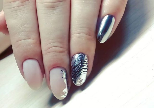 Toile d'araignée sur les ongles avec du vernis gel. Photos, dessins