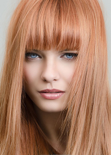 Couleur des cheveux rouge clair. Photo avec mise en évidence et sans, peintures, nuances